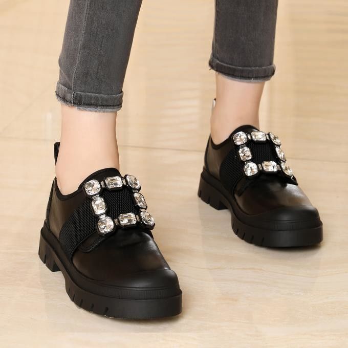 Calzature da donna a punta rotonda Flat Loafer Slip On Type Per tutte le stagioni OEM