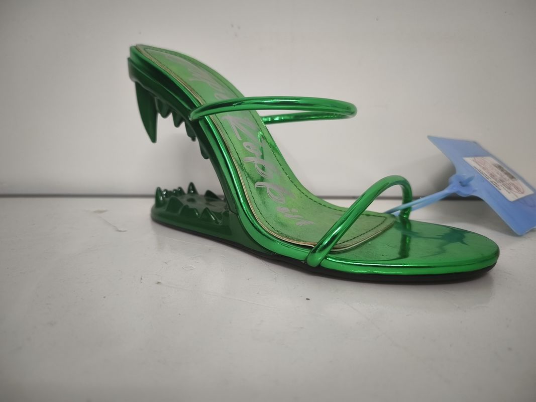 Slip On Type Chiusura Donna Pompa tacchi con rivestimento in pelle Materiale verde